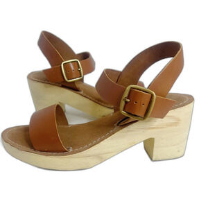 UO Urban Outfitters Maggie Heeled Clog Sandal Brown Platform Sandal Size 9